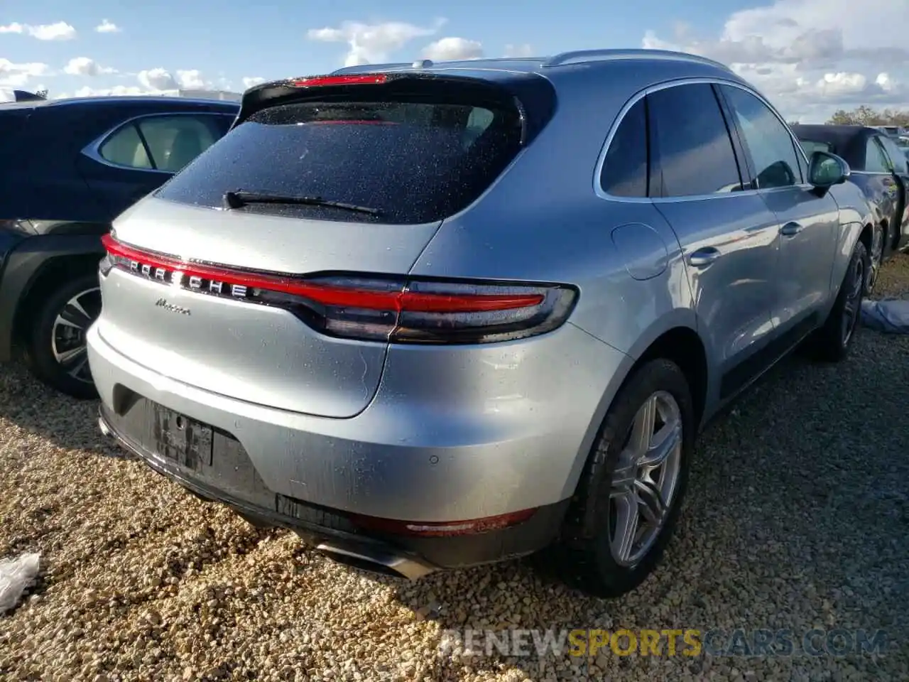 4 Photograph of a damaged car WP1AA2A58MLB11440 PORSCHE MACAN 2021