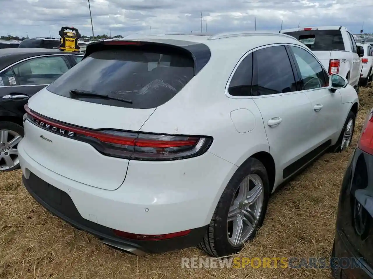 4 Photograph of a damaged car WP1AA2A58MLB13480 PORSCHE MACAN 2021