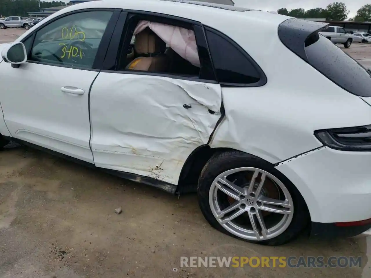 9 Photograph of a damaged car WP1AA2A58MLB18209 PORSCHE MACAN 2021