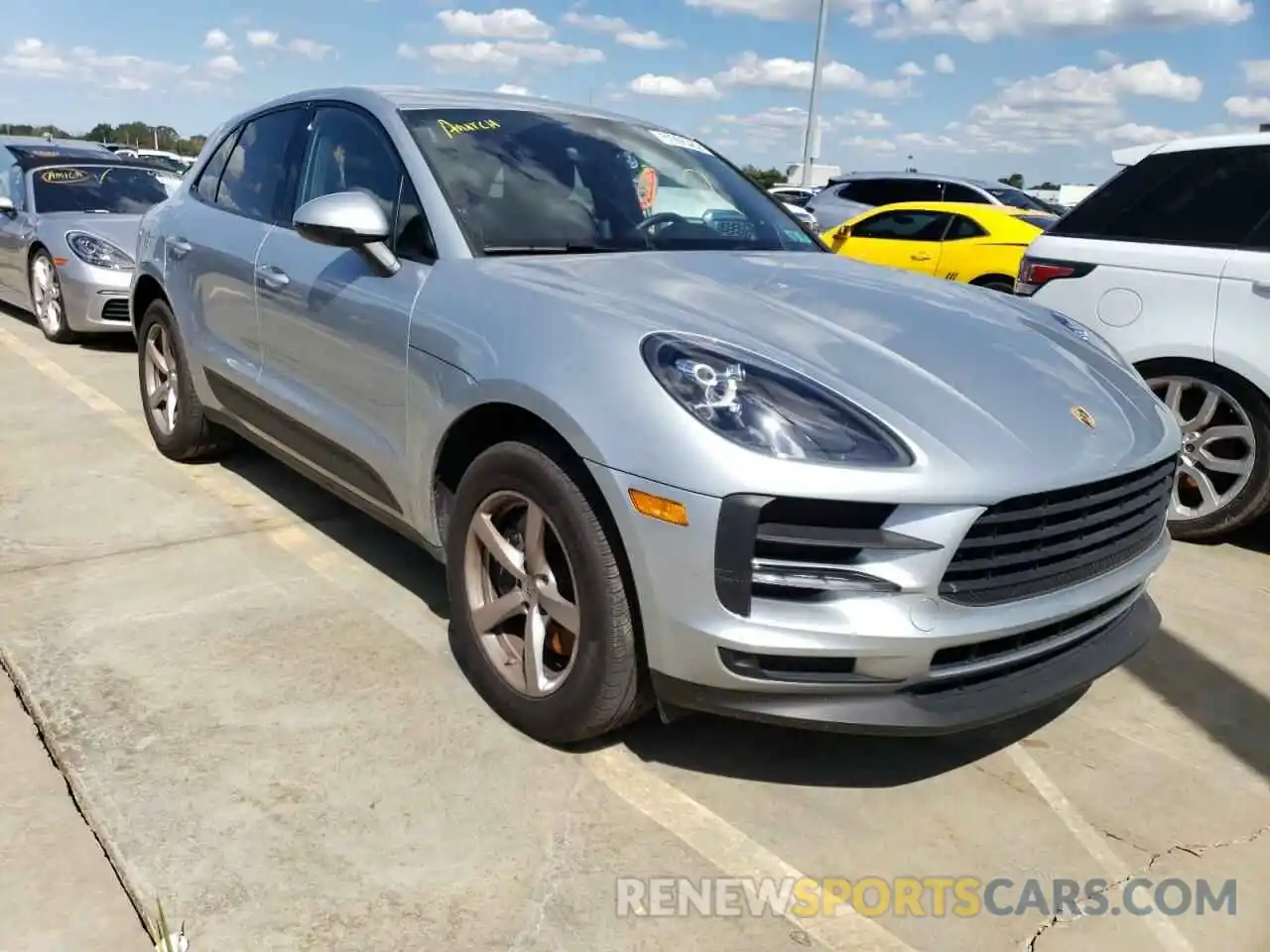 1 Photograph of a damaged car WP1AA2A59MLB11611 PORSCHE MACAN 2021