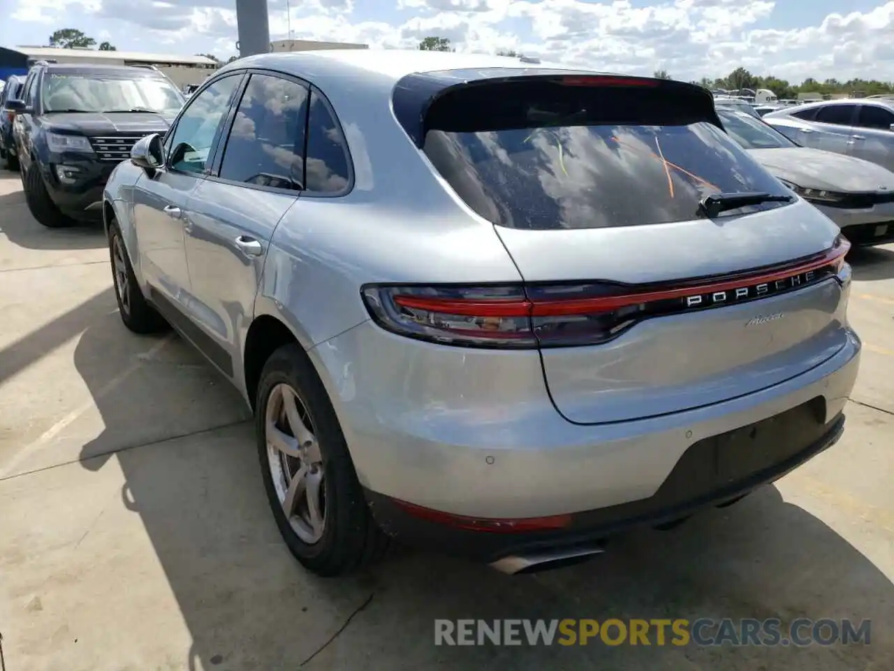 3 Photograph of a damaged car WP1AA2A59MLB11611 PORSCHE MACAN 2021