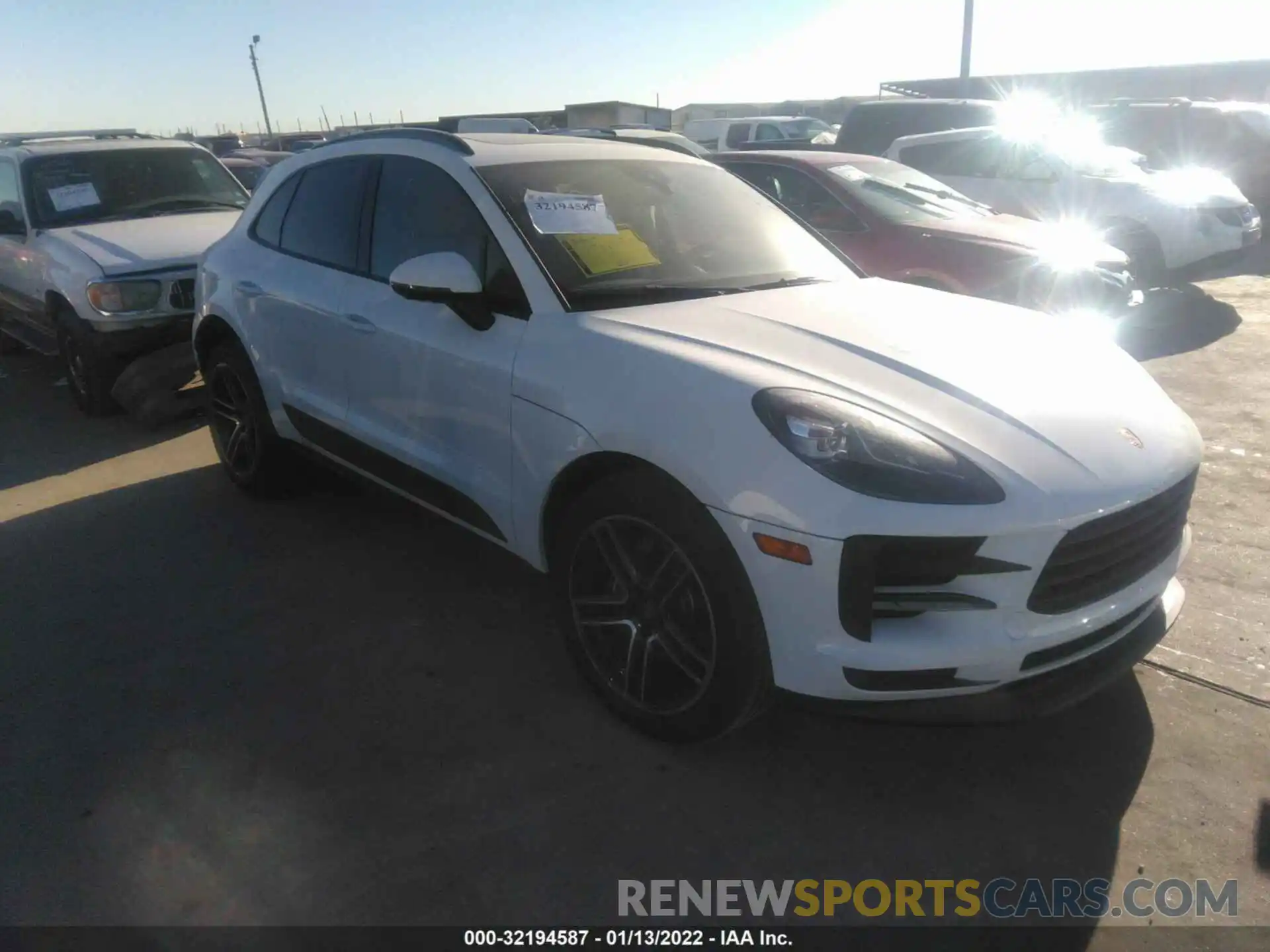 1 Photograph of a damaged car WP1AA2A59MLB17389 PORSCHE MACAN 2021