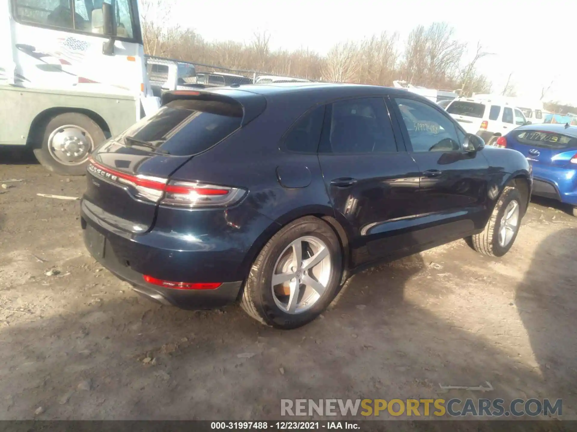 4 Photograph of a damaged car WP1AA2A5XMLB10984 PORSCHE MACAN 2021