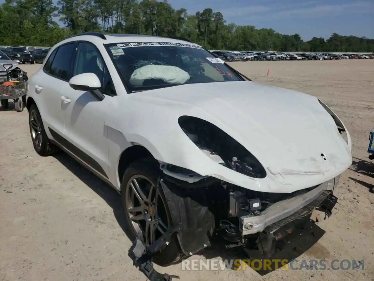 1 Photograph of a damaged car WP1AA2A5XMLB15666 PORSCHE MACAN 2021