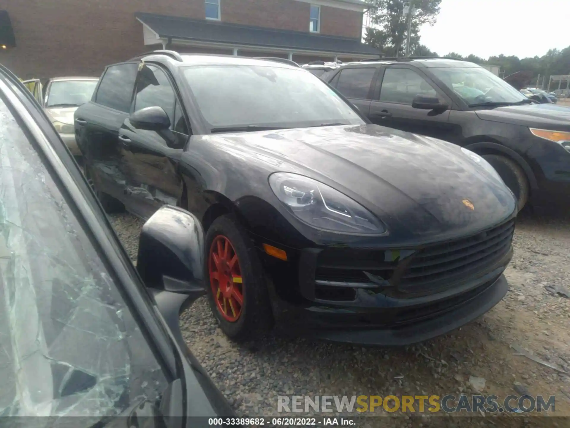 1 Photograph of a damaged car WP1AA2A5XMLB15683 PORSCHE MACAN 2021