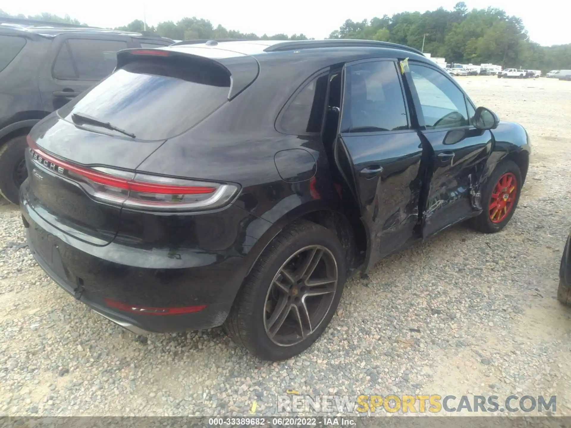 4 Photograph of a damaged car WP1AA2A5XMLB15683 PORSCHE MACAN 2021