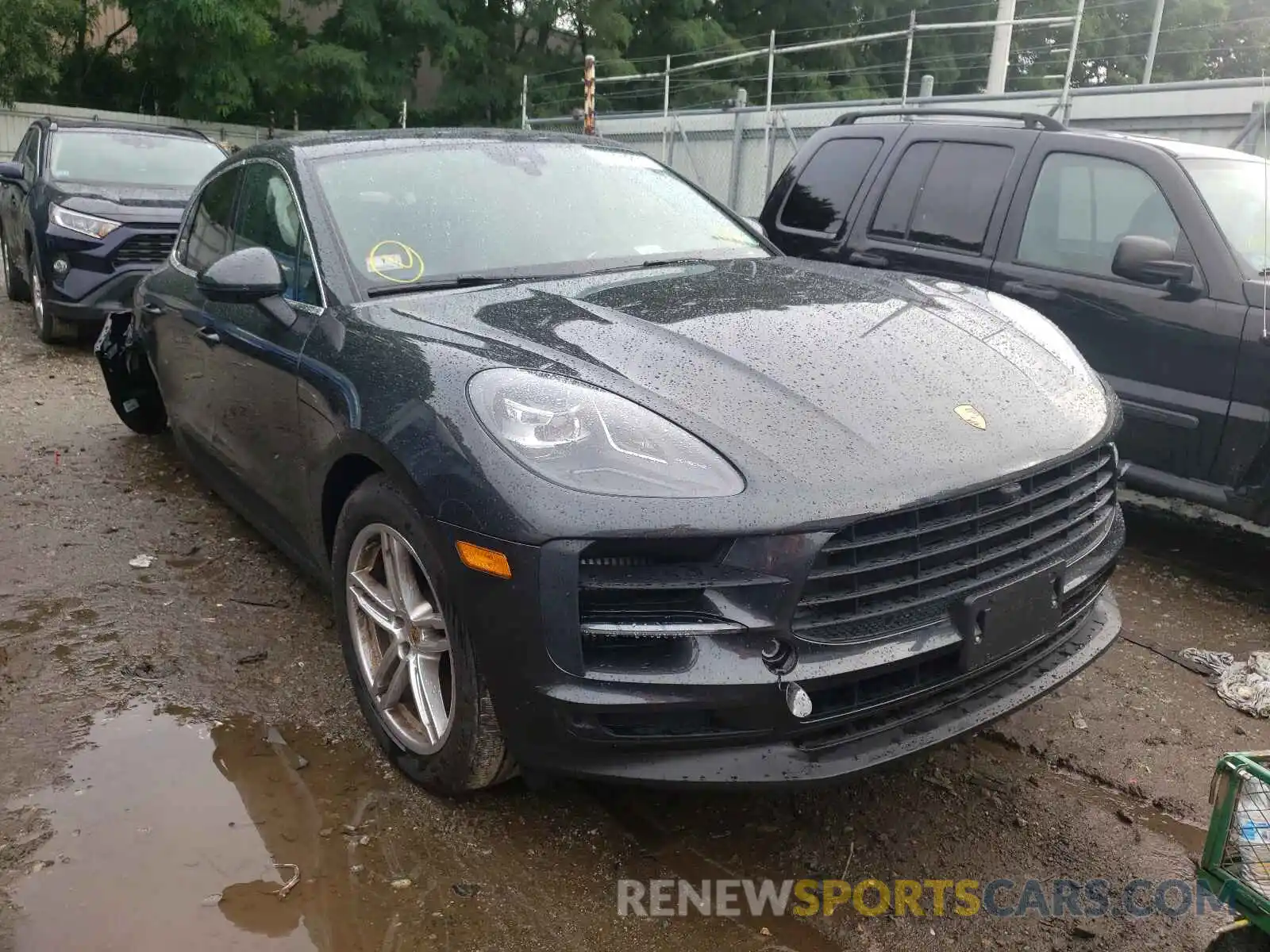 1 Photograph of a damaged car WP1AB2A51MLB33454 PORSCHE MACAN 2021