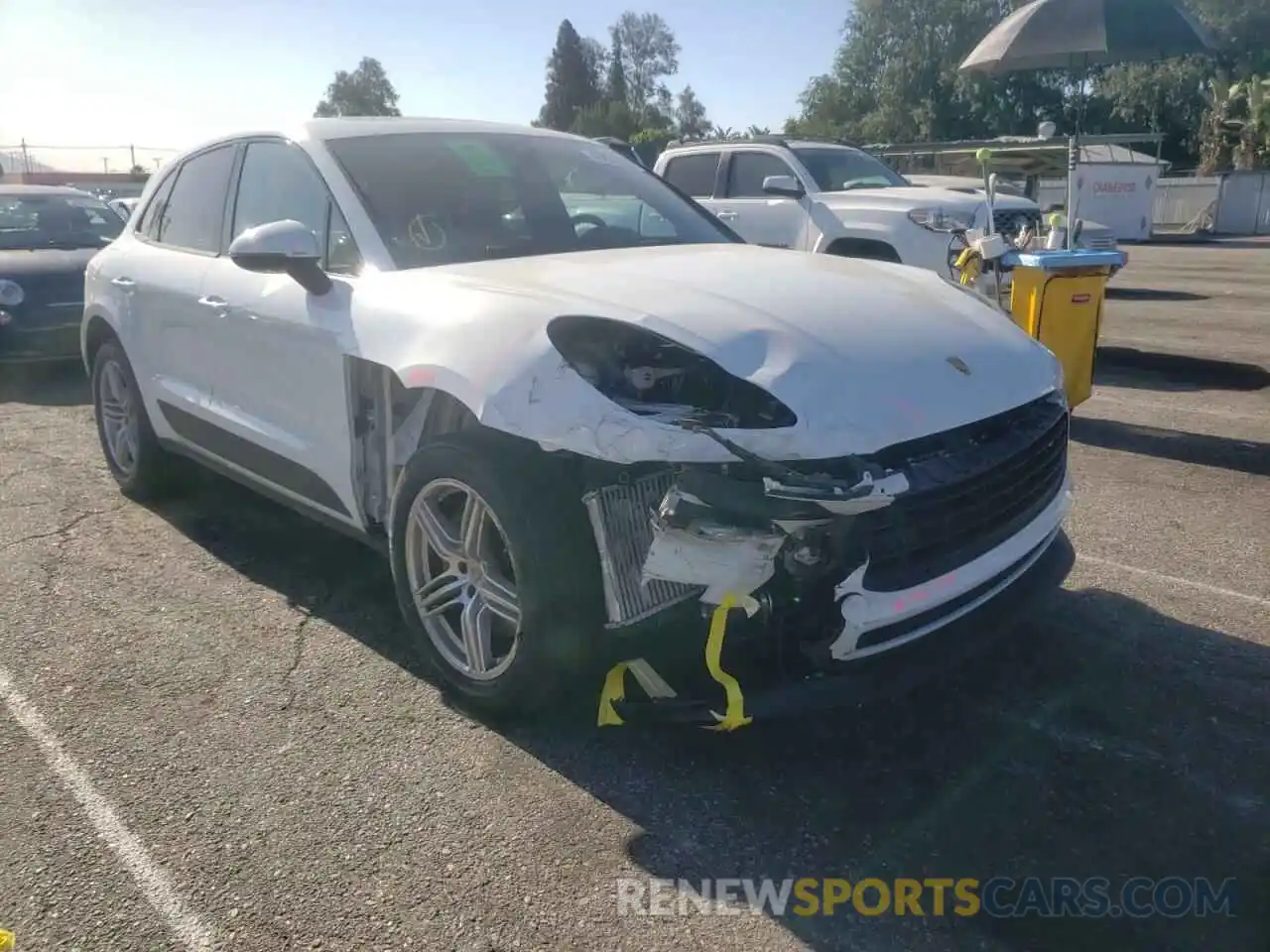 1 Photograph of a damaged car WP1AB2A51MLB33809 PORSCHE MACAN 2021