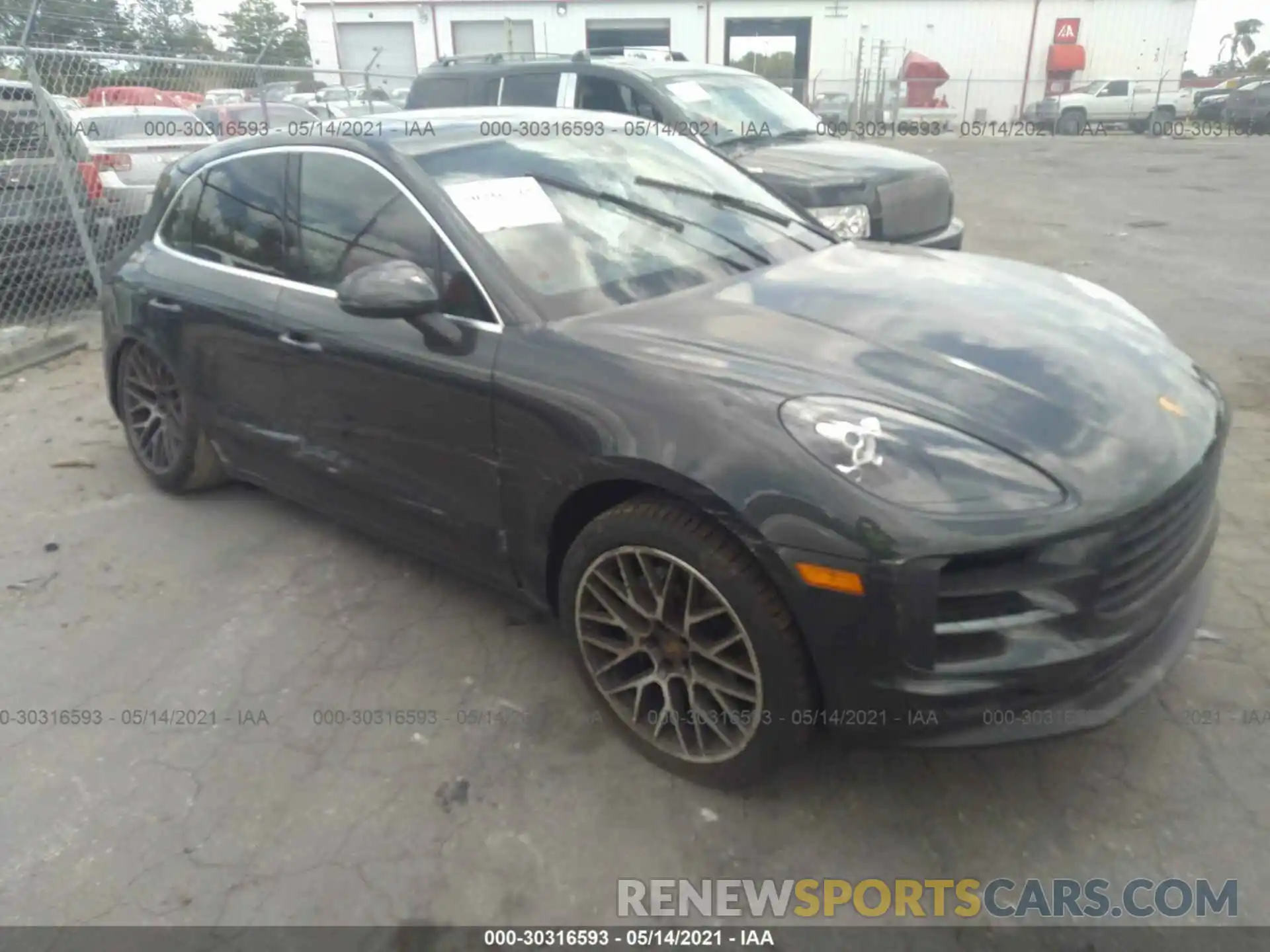 1 Photograph of a damaged car WP1AB2A52MLB31650 PORSCHE MACAN 2021