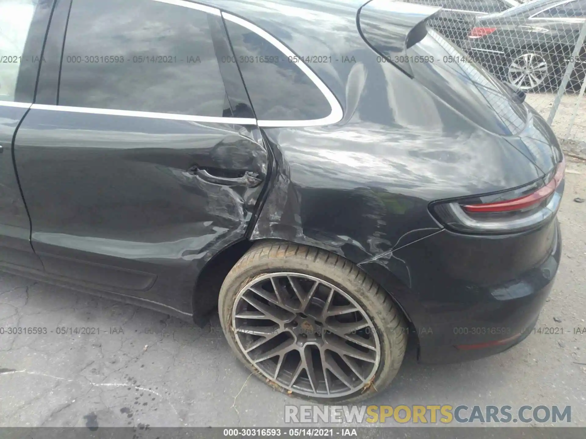 6 Photograph of a damaged car WP1AB2A52MLB31650 PORSCHE MACAN 2021