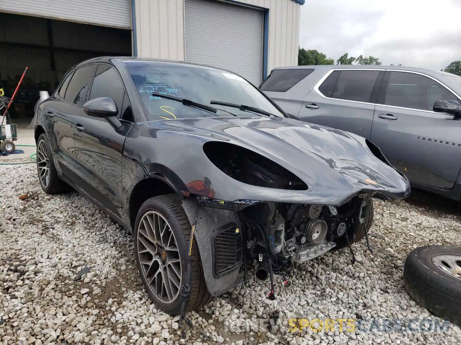 1 Photograph of a damaged car WP1AB2A53MLB31186 PORSCHE MACAN 2021