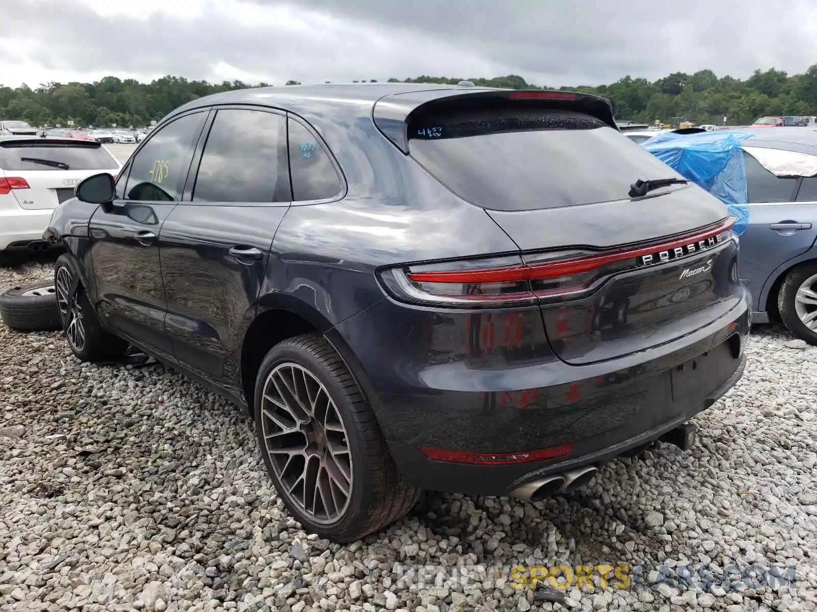 3 Photograph of a damaged car WP1AB2A53MLB31186 PORSCHE MACAN 2021