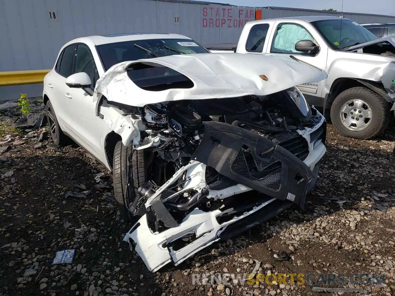 1 Photograph of a damaged car WP1AB2A54MLB30631 PORSCHE MACAN 2021