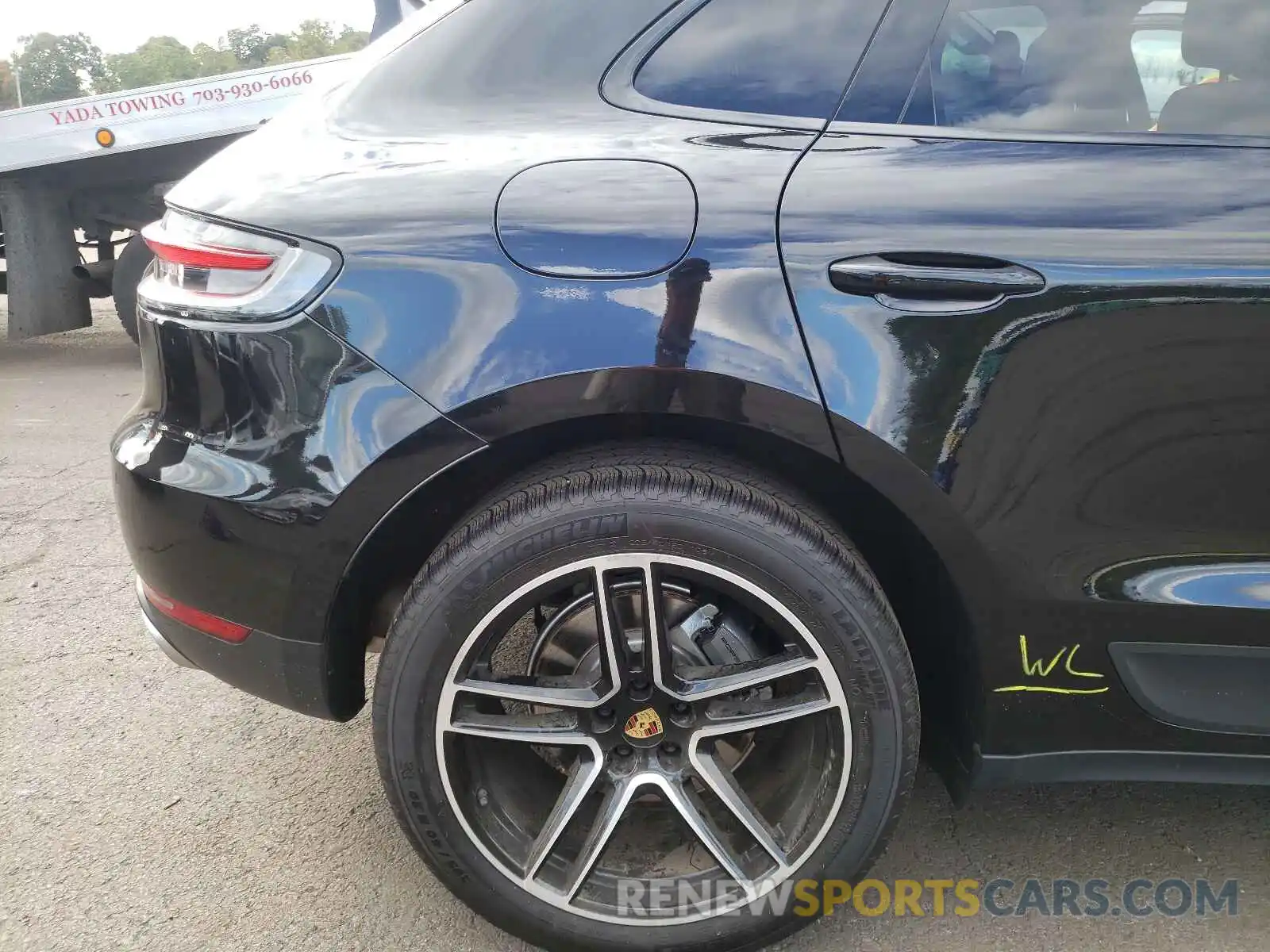 9 Photograph of a damaged car WP1AB2A54MLB33156 PORSCHE MACAN 2021