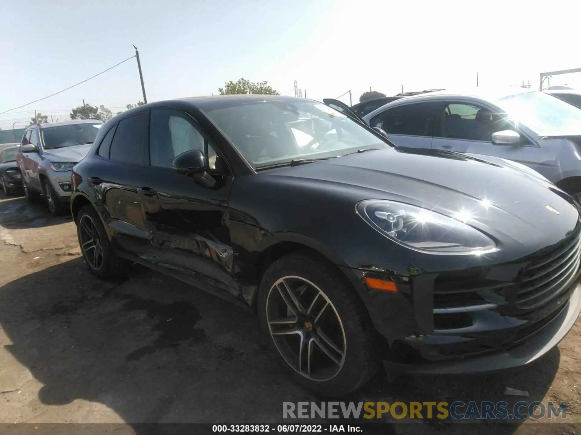 1 Photograph of a damaged car WP1AB2A56MLB30226 PORSCHE MACAN 2021