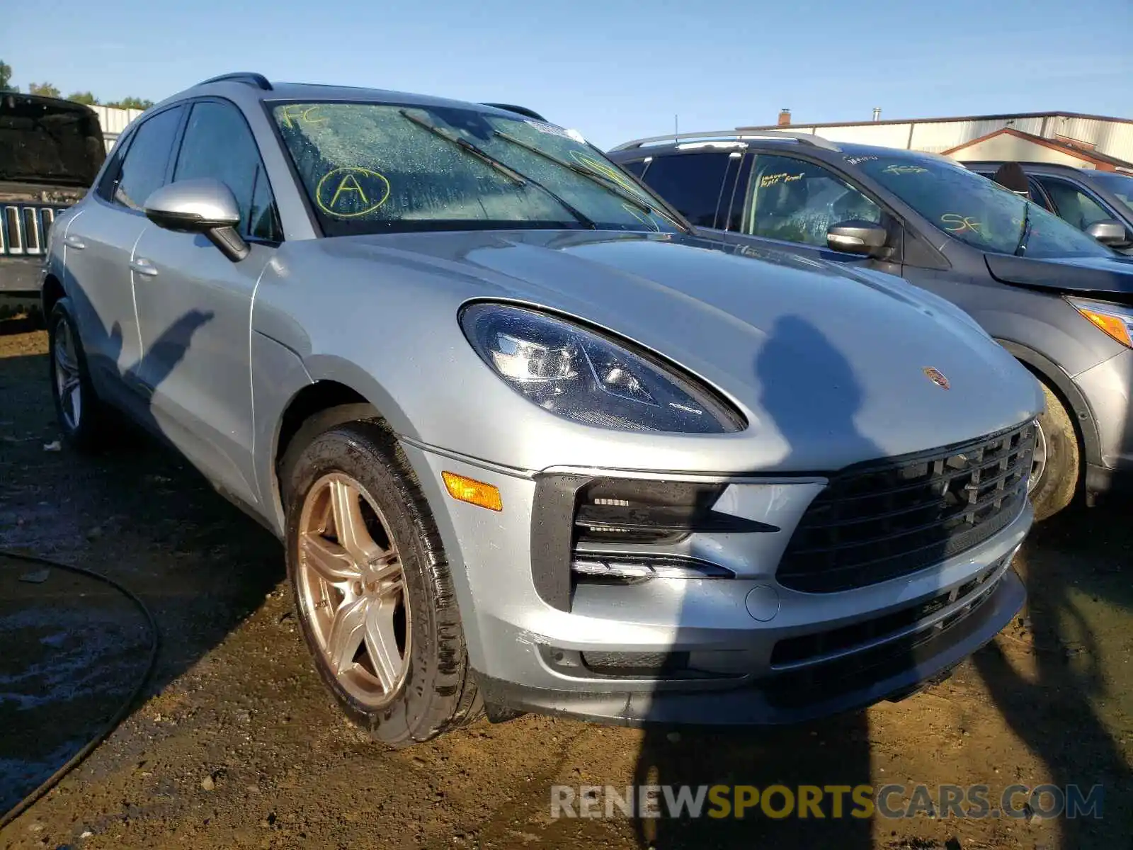 1 Photograph of a damaged car WP1AB2A56MLB30551 PORSCHE MACAN 2021