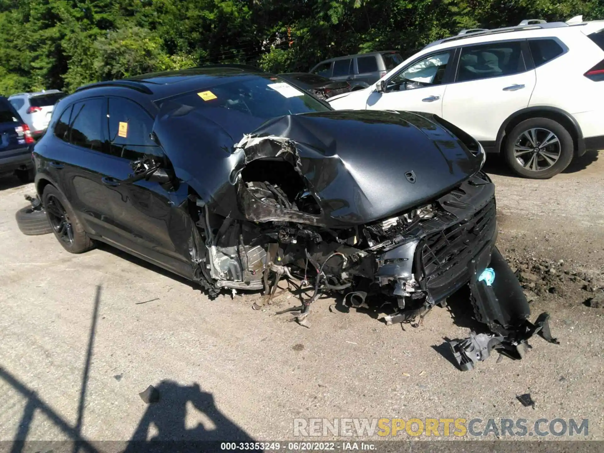 1 Photograph of a damaged car WP1AB2A56MLB38309 PORSCHE MACAN 2021