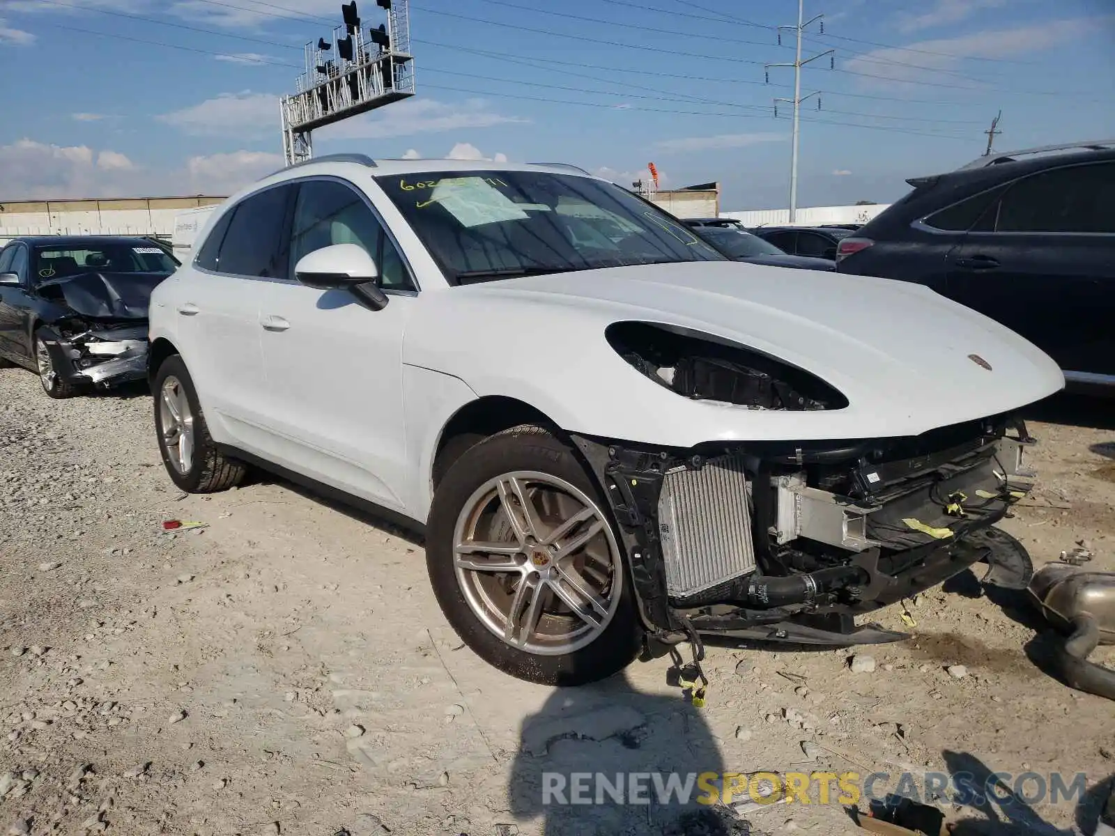 1 Photograph of a damaged car WP1AB2A57MLB30512 PORSCHE MACAN 2021