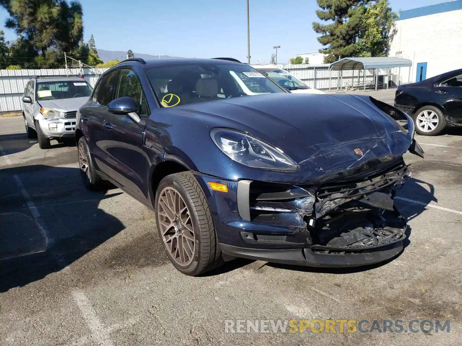 1 Photograph of a damaged car WP1AB2A57MLB31966 PORSCHE MACAN 2021