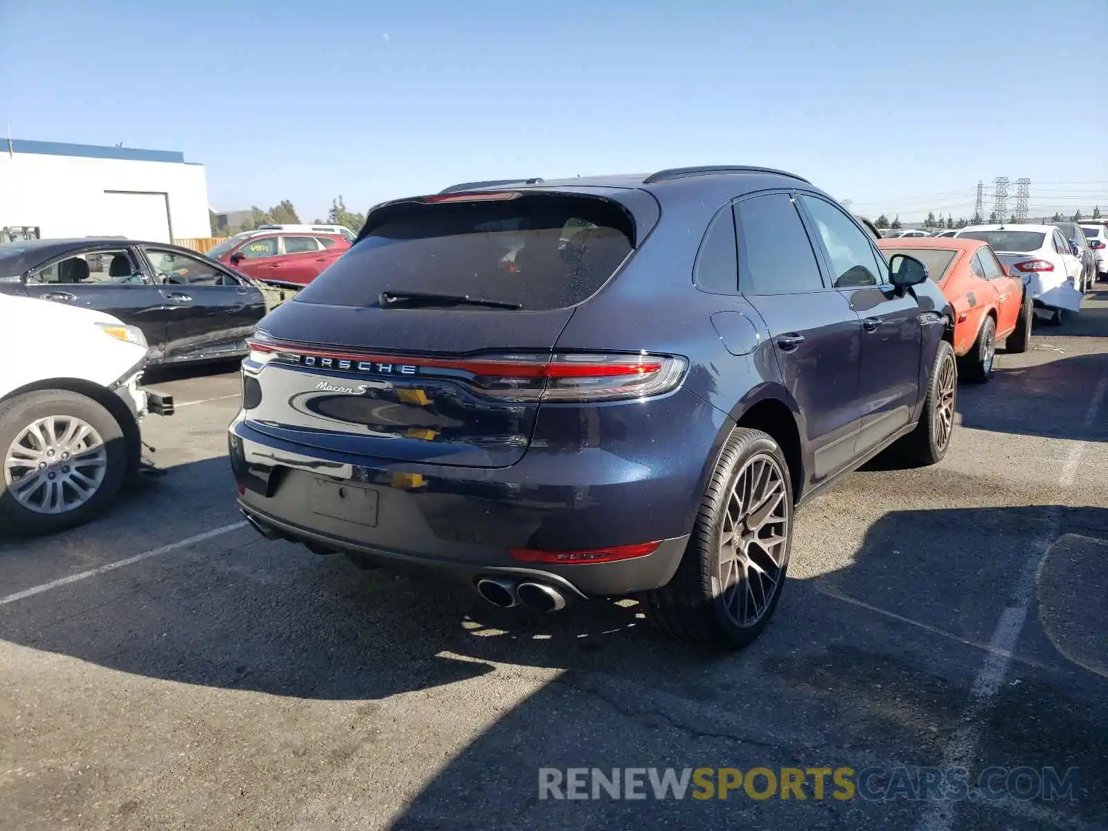 4 Photograph of a damaged car WP1AB2A57MLB31966 PORSCHE MACAN 2021