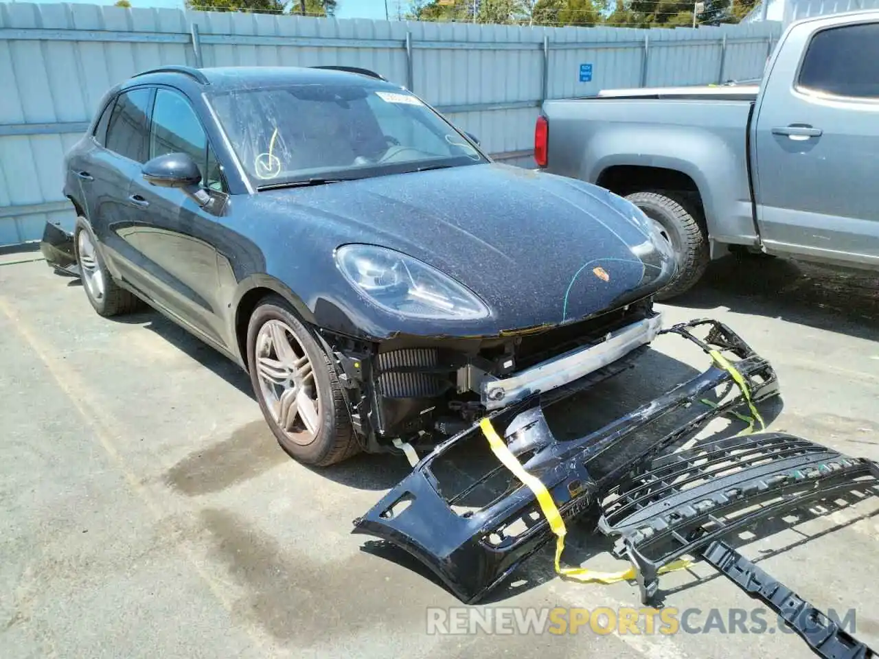 1 Photograph of a damaged car WP1AB2A57MLB37038 PORSCHE MACAN 2021