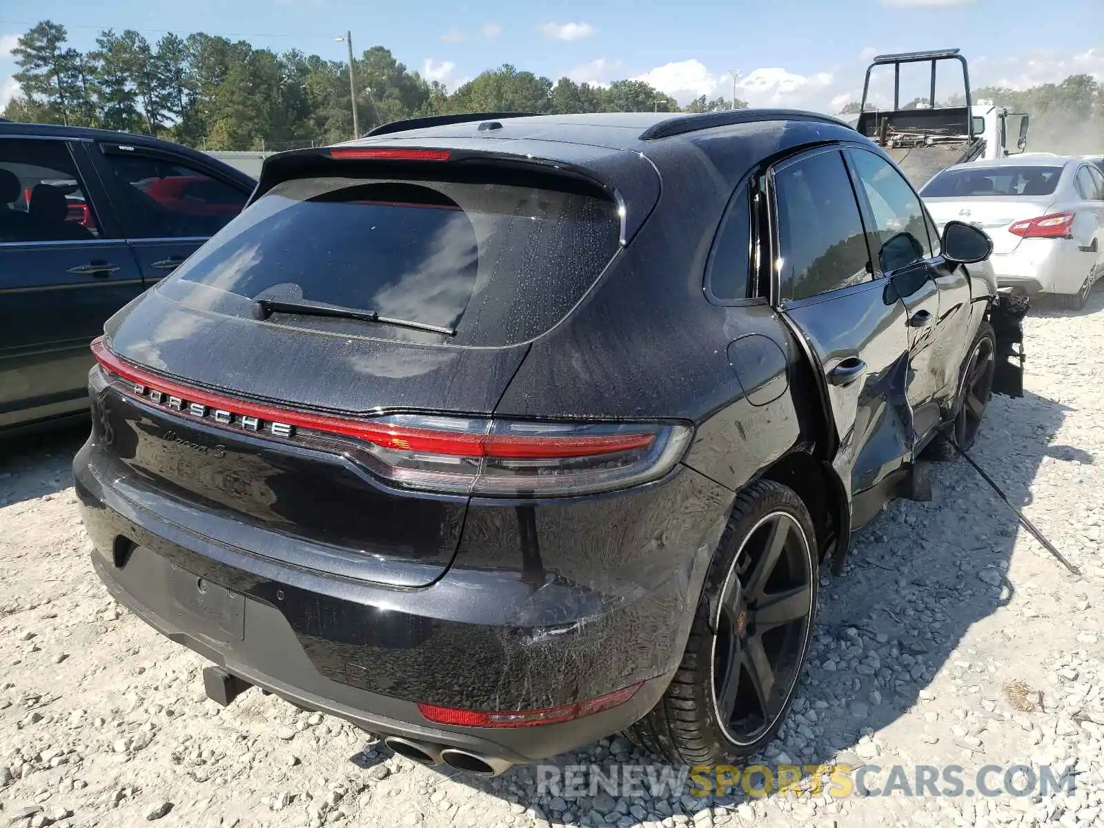 4 Photograph of a damaged car WP1AB2A59MLB31158 PORSCHE MACAN 2021