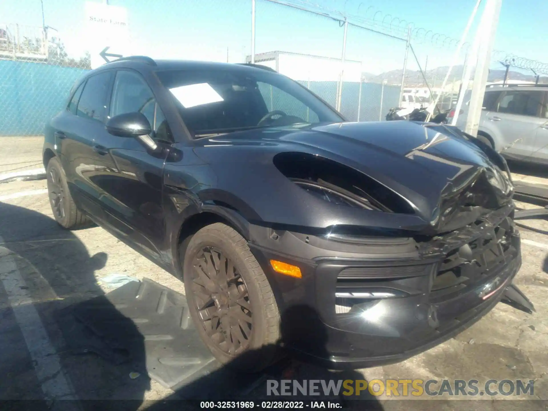 1 Photograph of a damaged car WP1AG2A50MLB53082 PORSCHE MACAN 2021