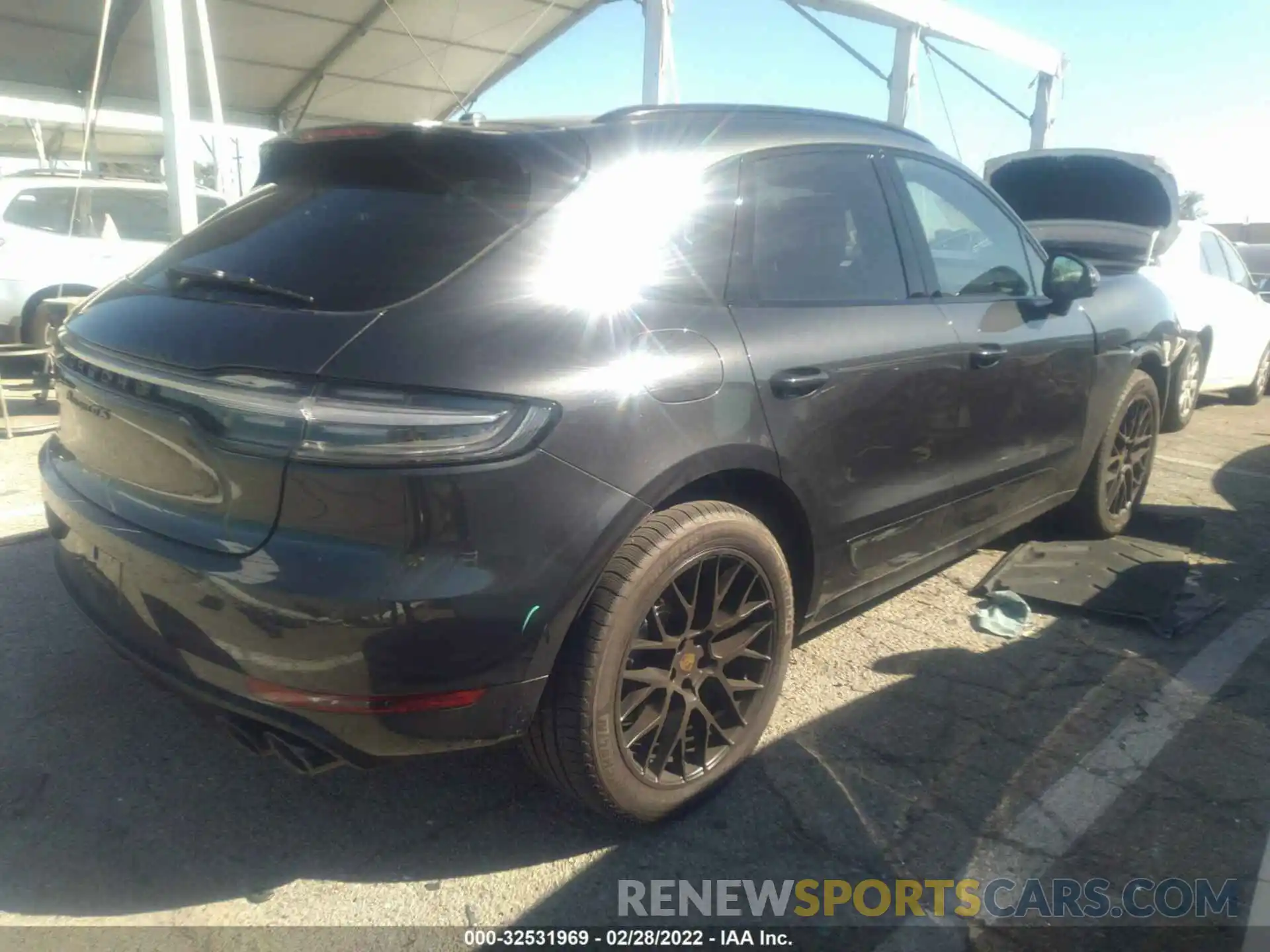 4 Photograph of a damaged car WP1AG2A50MLB53082 PORSCHE MACAN 2021