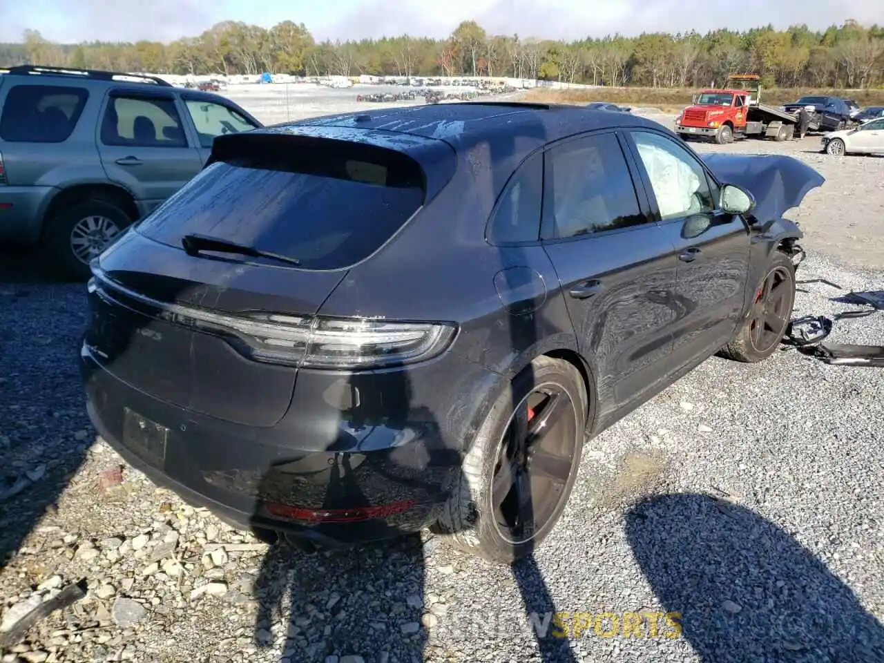 4 Photograph of a damaged car WP1AG2A51MLB52670 PORSCHE MACAN 2021