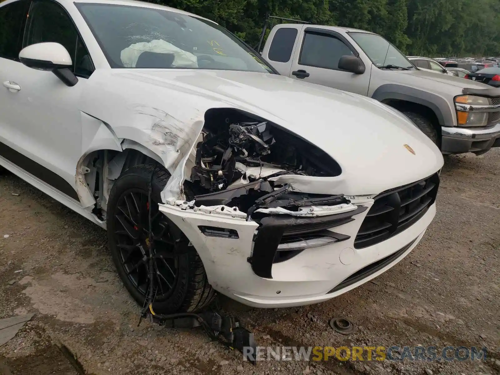 9 Photograph of a damaged car WP1AG2A54MLB50170 PORSCHE MACAN 2021