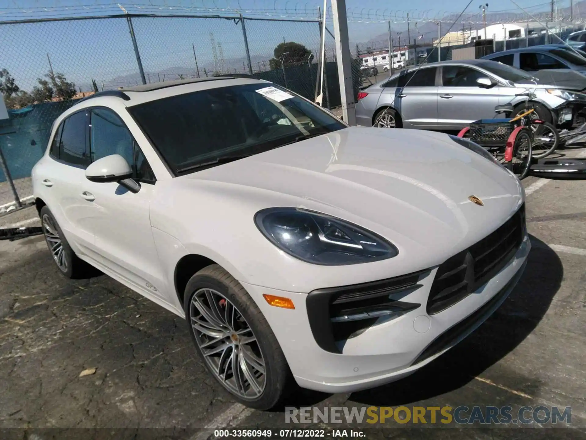 1 Photograph of a damaged car WP1AG2A54MLB51058 PORSCHE MACAN 2021