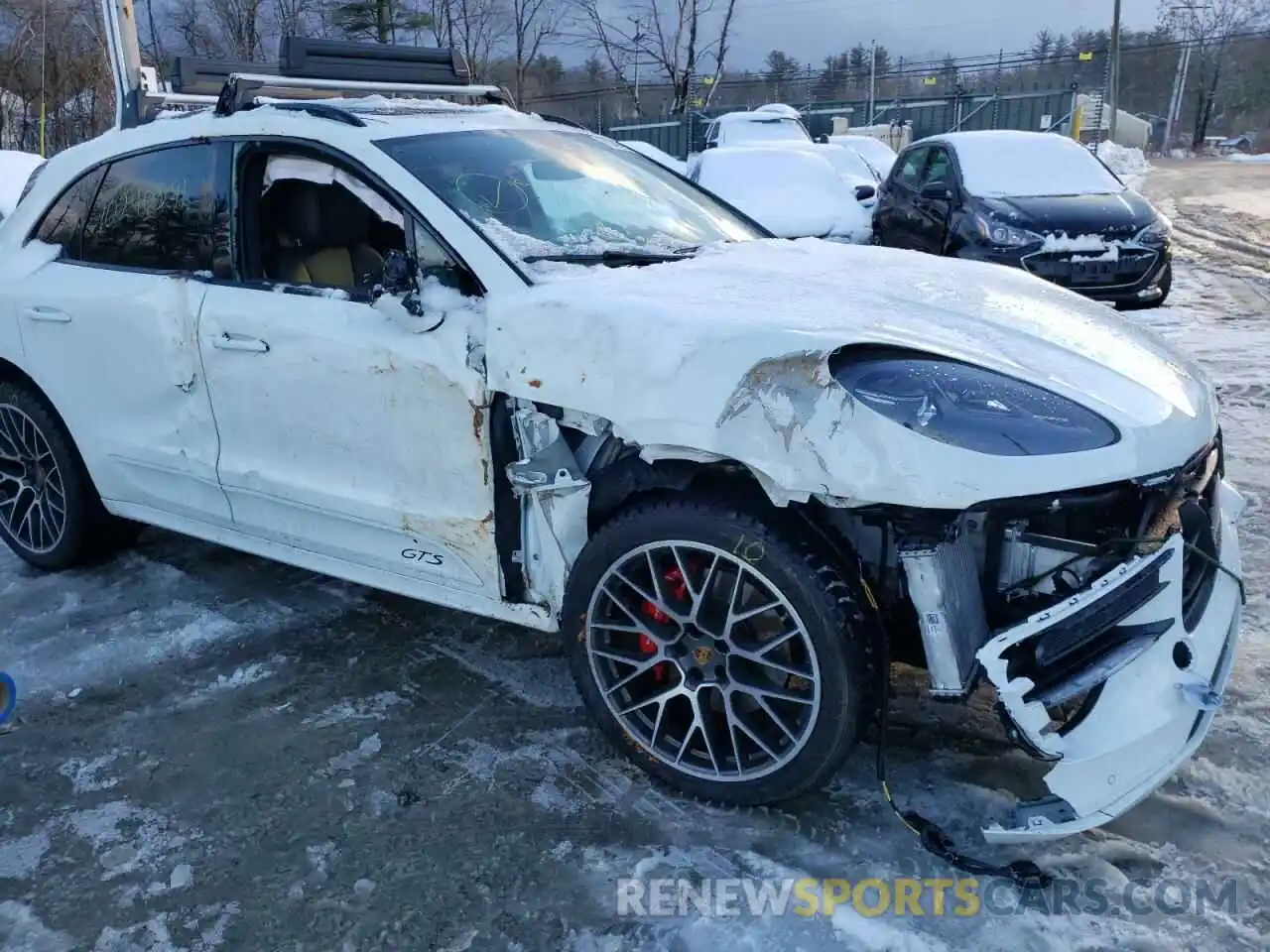 9 Photograph of a damaged car WP1AG2A57MLB50941 PORSCHE MACAN 2021