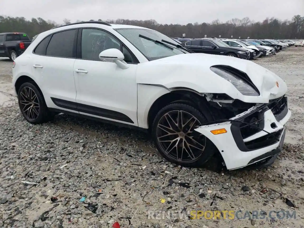 4 Photograph of a damaged car WP1AA2A54NLB05670 PORSCHE MACAN 2022