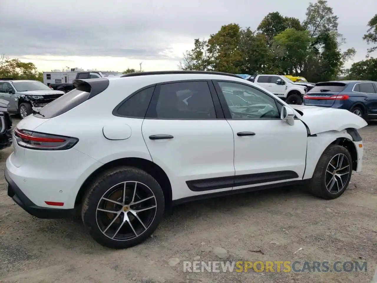 9 Photograph of a damaged car WP1AA2A55NLB01661 PORSCHE MACAN 2022