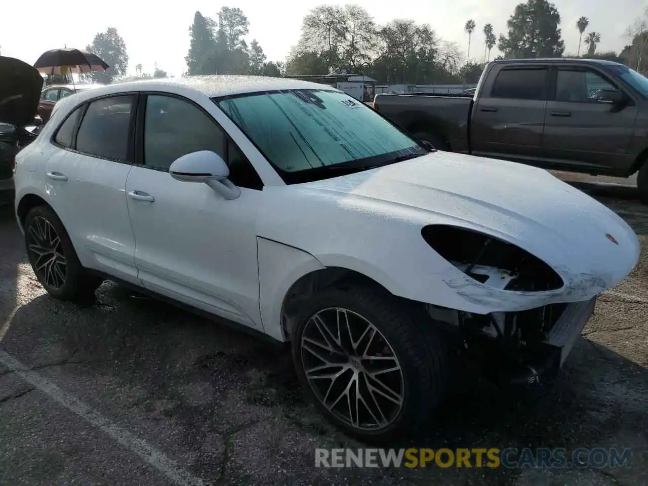 4 Photograph of a damaged car WP1AA2A55NLB07671 PORSCHE MACAN 2022