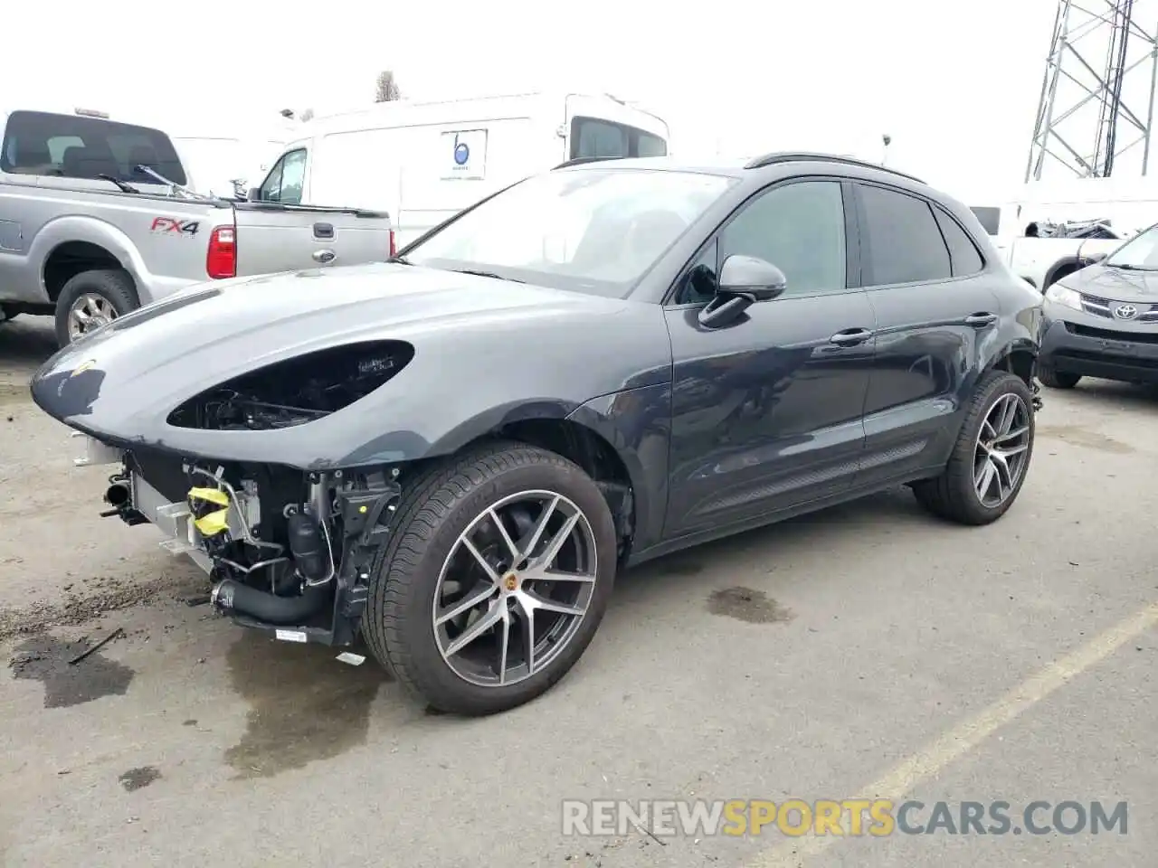 1 Photograph of a damaged car WP1AA2A56NLB01894 PORSCHE MACAN 2022