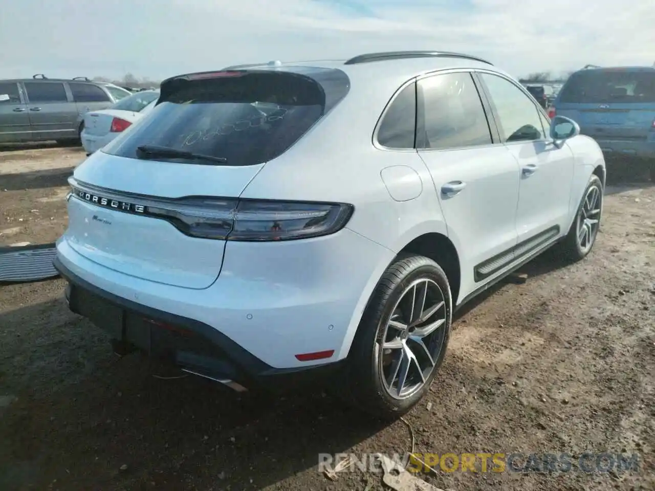 4 Photograph of a damaged car WP1AA2A57NLB05436 PORSCHE MACAN 2022