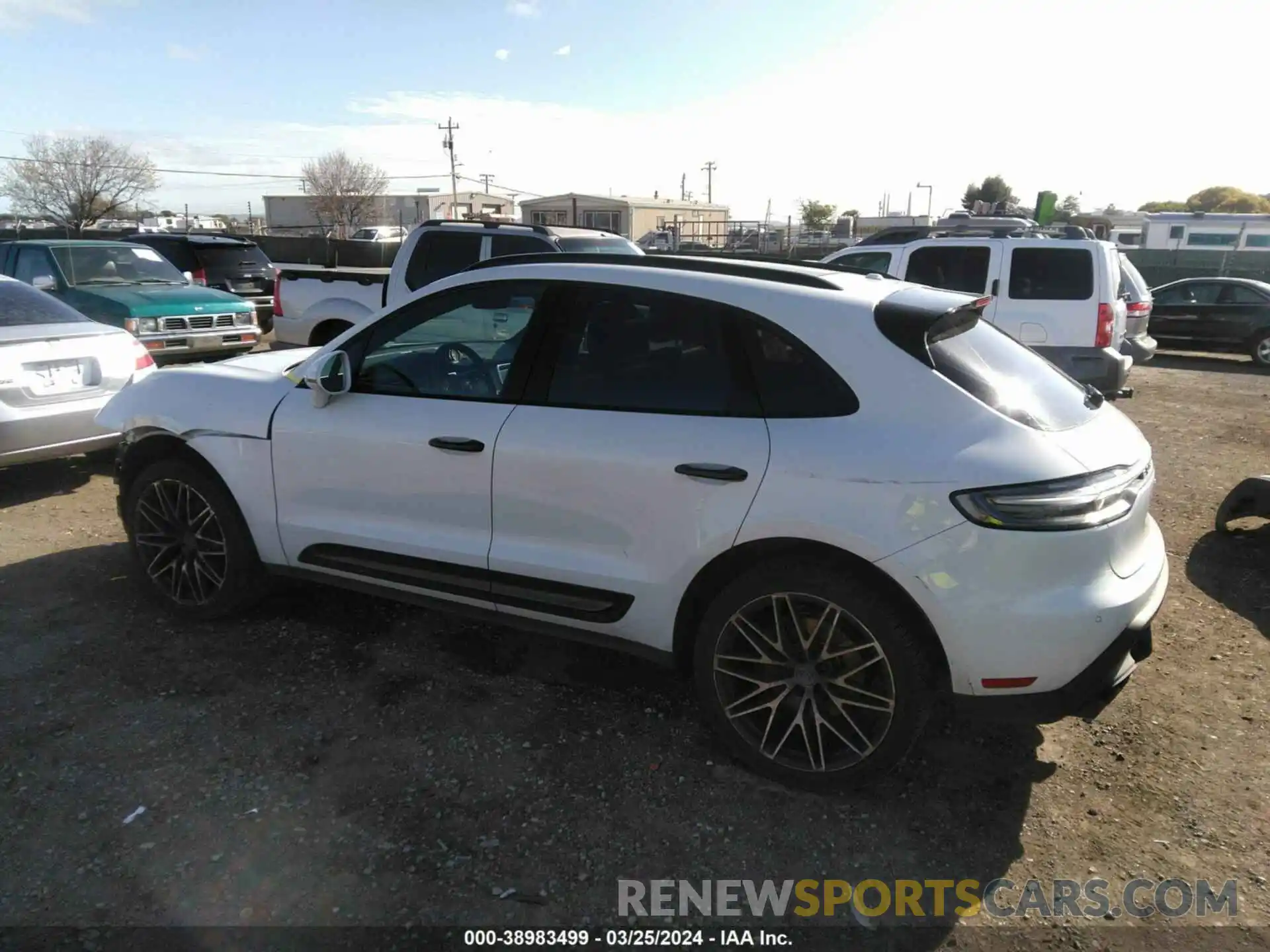 3 Фотография поврежденного автомобиля WP1AA2A58NLB10337 PORSCHE MACAN 2022