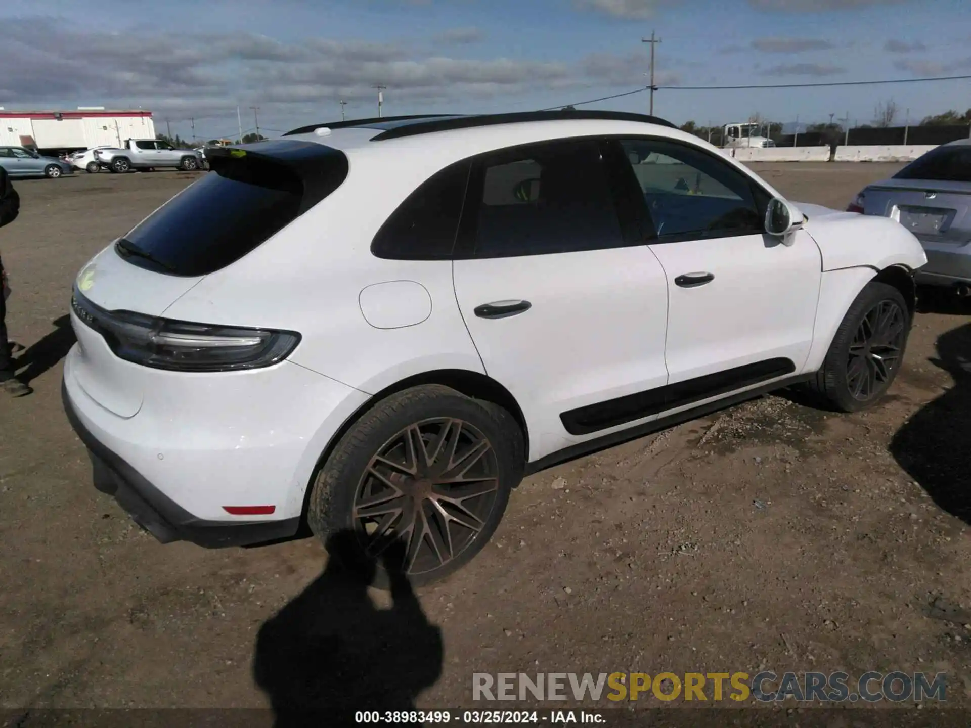 4 Фотография поврежденного автомобиля WP1AA2A58NLB10337 PORSCHE MACAN 2022