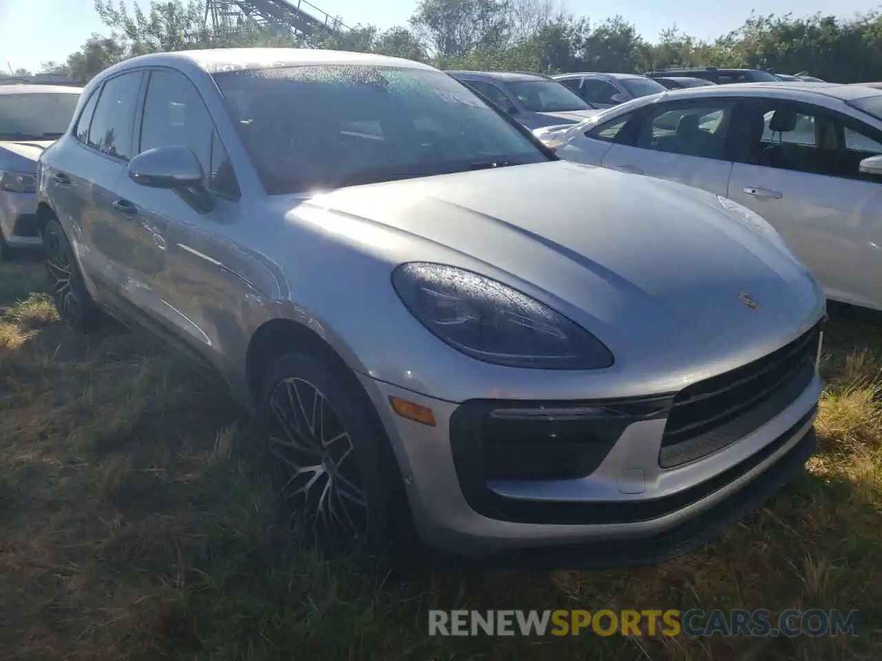 1 Photograph of a damaged car WP1AA2A59NLB11464 PORSCHE MACAN 2022