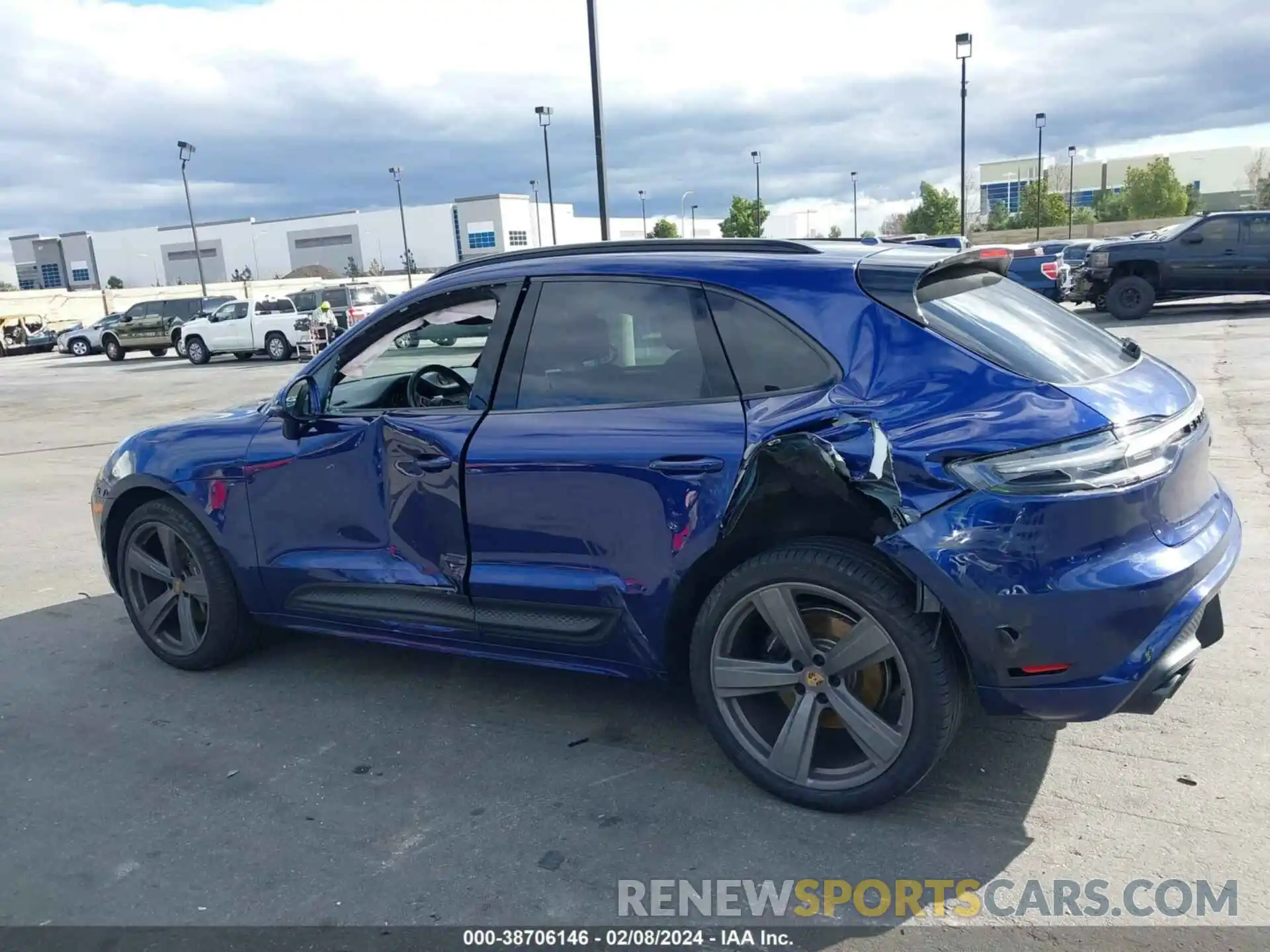 14 Photograph of a damaged car WP1AA2A5XNLB10002 PORSCHE MACAN 2022