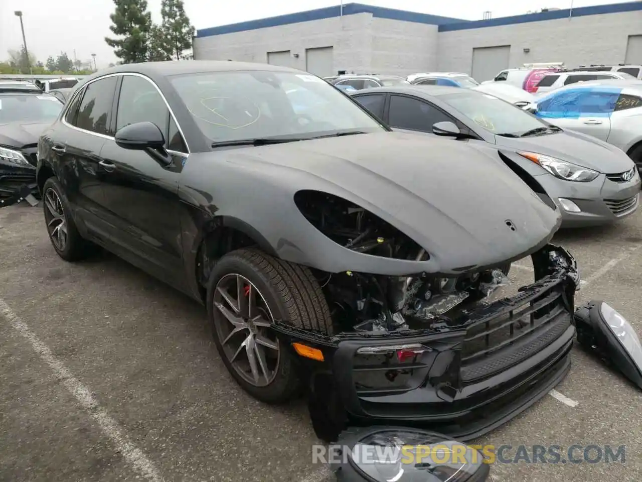 1 Photograph of a damaged car WP1AG2A50NLB23890 PORSCHE MACAN 2022