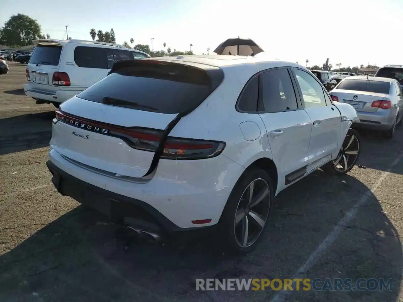 4 Photograph of a damaged car WP1AG2A52NLB22532 PORSCHE MACAN 2022