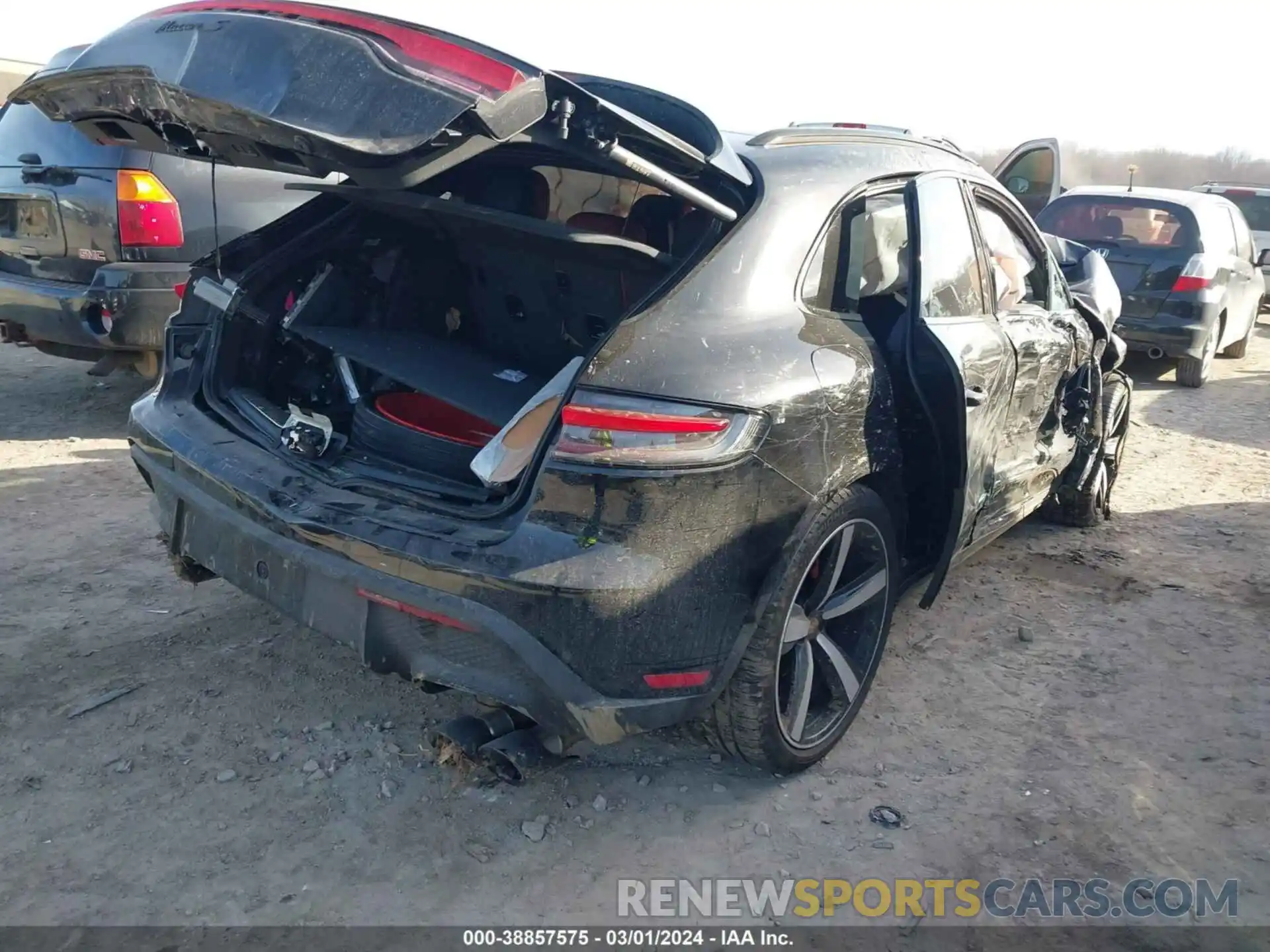 4 Photograph of a damaged car WP1AG2A53NLB24497 PORSCHE MACAN 2022