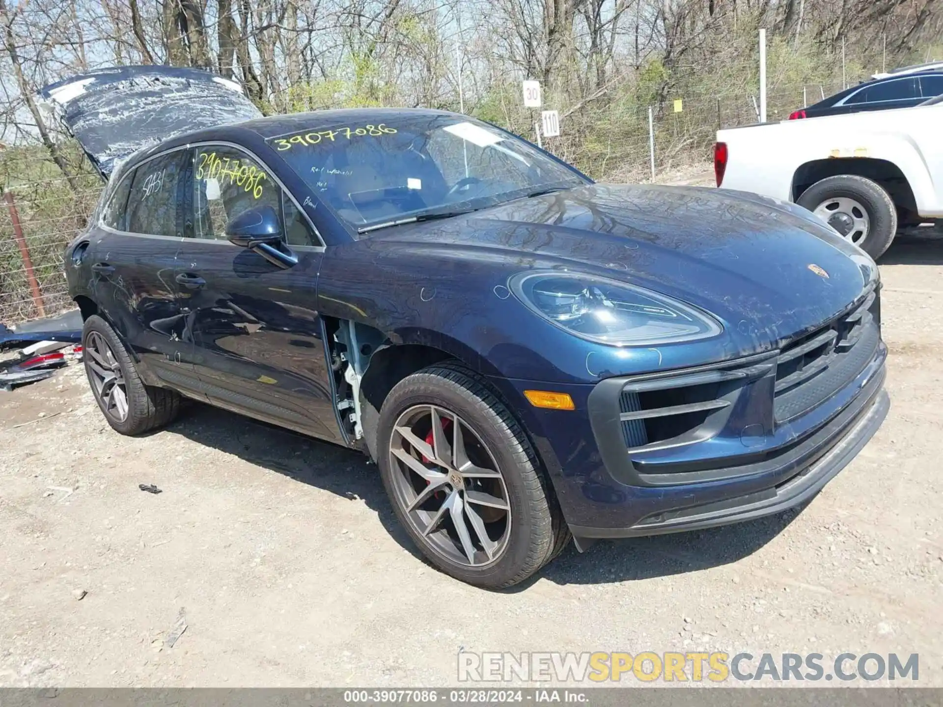 1 Photograph of a damaged car WP1AG2A56NLB22775 PORSCHE MACAN 2022