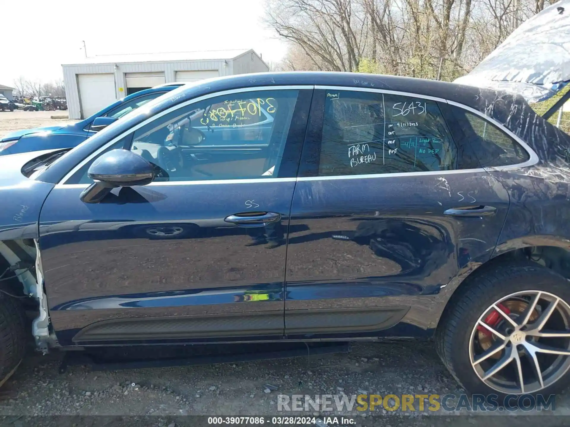 15 Photograph of a damaged car WP1AG2A56NLB22775 PORSCHE MACAN 2022