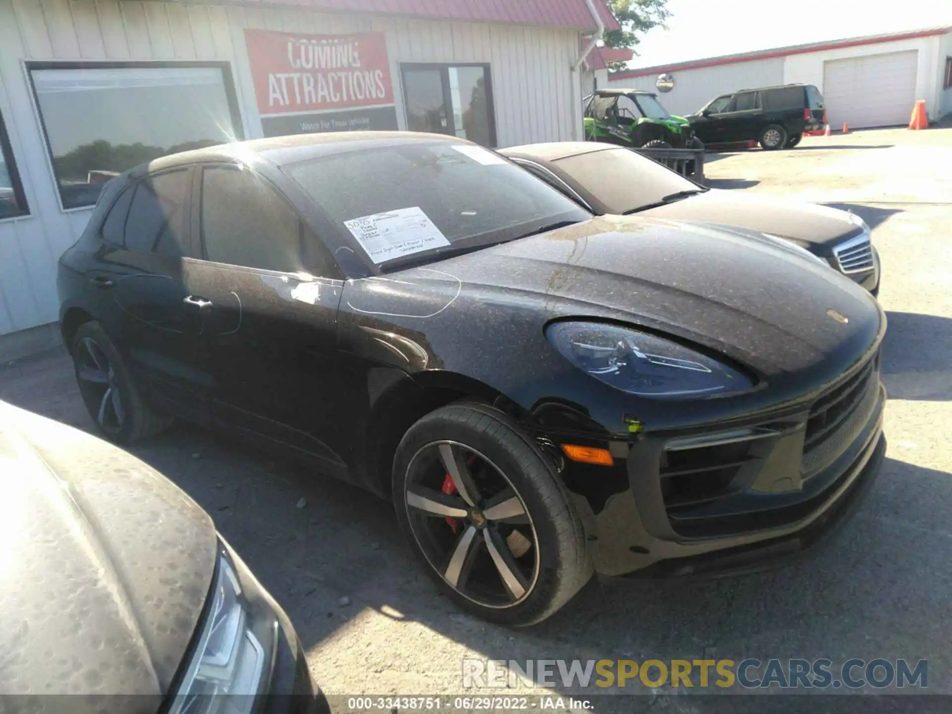 1 Photograph of a damaged car WP1AG2A57NLB20713 PORSCHE MACAN 2022