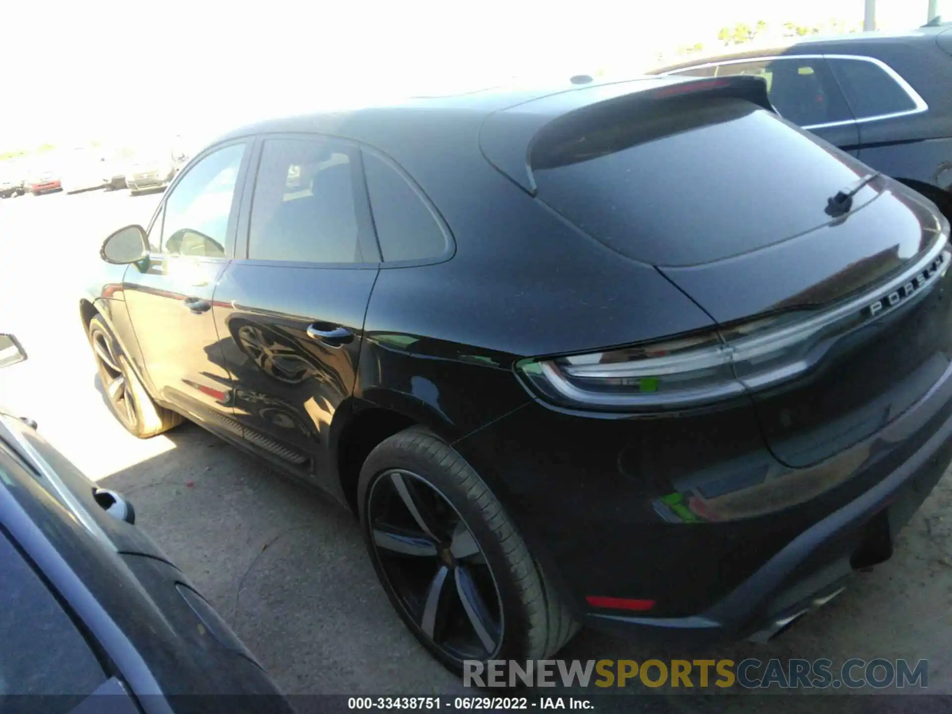 3 Photograph of a damaged car WP1AG2A57NLB20713 PORSCHE MACAN 2022