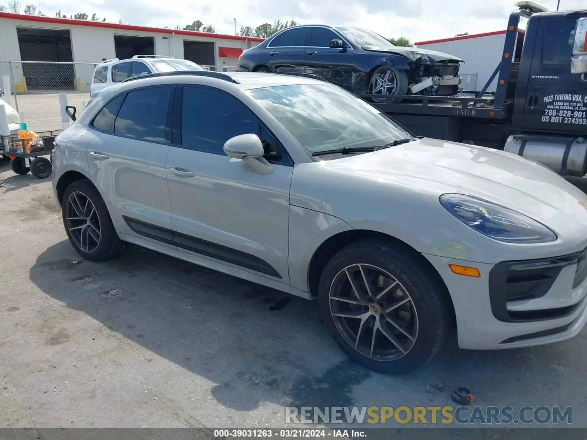 1 Photograph of a damaged car WP1AA2A56PLB14468 PORSCHE MACAN 2023