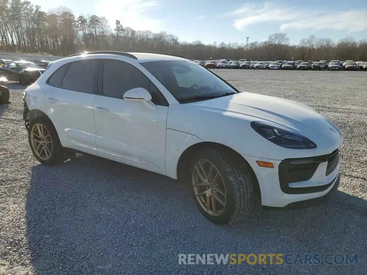 4 Photograph of a damaged car WP1AA2A5XPLB17325 PORSCHE MACAN 2023